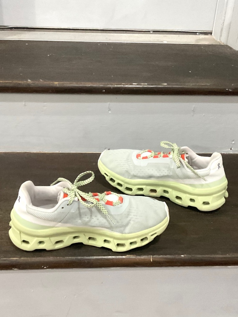 On CLOUDMONSTER Women’s Comfort Running Shoes Size 9/40.5 - Picture 3 of 16